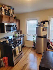 Cambridge Renovated 1 Bed 1 bath available NOW on Blake St in Cambridge!   Porter Square - $2,600