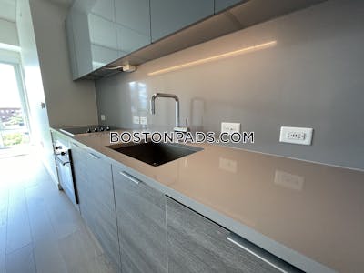 South End Amazing Luxurious 2 Bed apartment in Traveler St Boston - $4,250