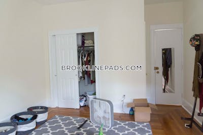 Brookline Apartment for rent 1 Bedroom 1 Bath  Washington Square - $2,660 No Fee