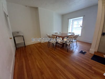 Mission Hill Spacious 5 bed 2.5 bath available 9/1 on Sewall St in Mission Hill! Boston - $8,450