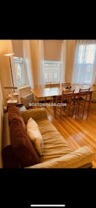 Brookline Deal Alert, No Security Deposit! Spacious 2 bed 1 Bath apartment in Lancaster Ter    Washington Square - $2,850 50% Fee