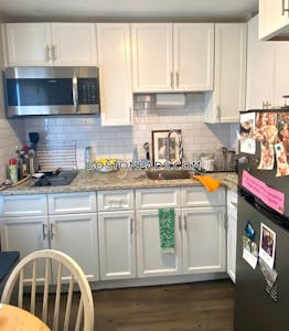East Boston This nice 1 Bed 1 Bath in Meridian St Boston - $2,300 No Fee